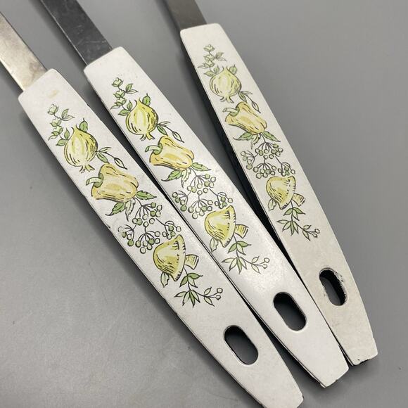 Vintage Kitchen Utensils Vegetable Mushrooms Peppers Serving Spoons Ladle Yellow - Picture 2 of 8